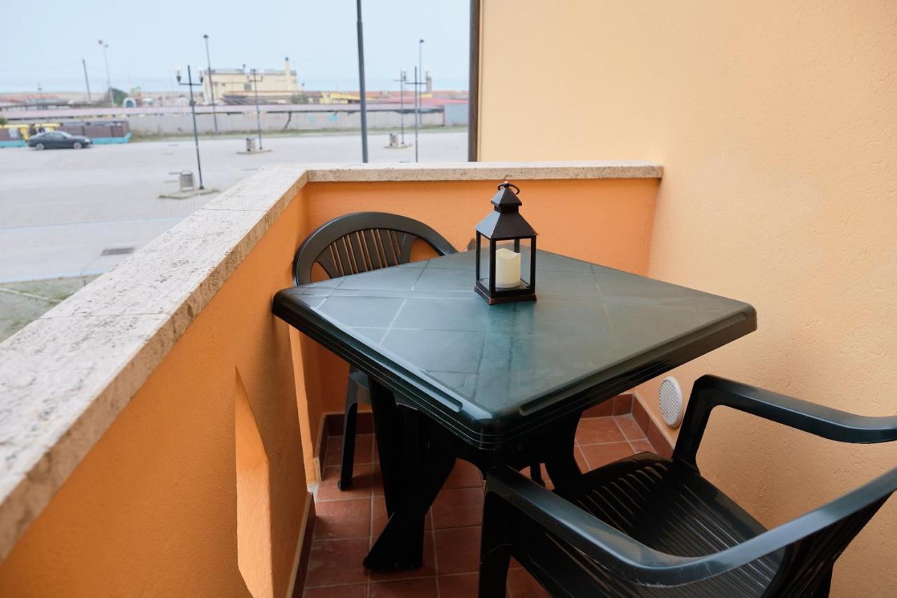 Peaceful Flat With Direct Beach Access Beahost Rosolina Mare Exterior foto